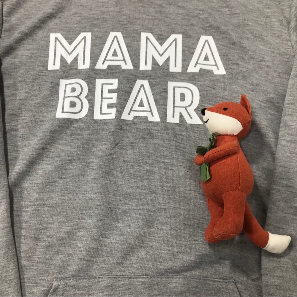 Mama Bear Hoodie Size XL EUC Perfect for Spring